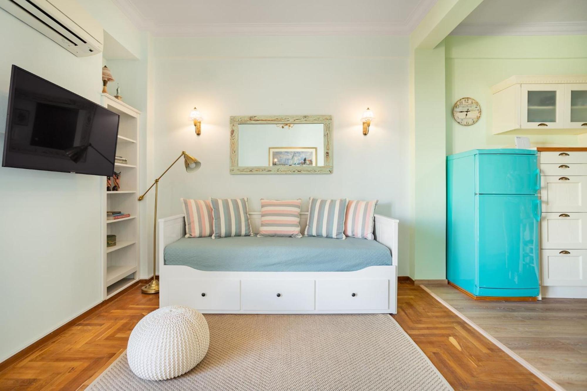 Apartmán Bright, Calming Retreat With A Balcony Near Metro! Atény Exteriér fotografie